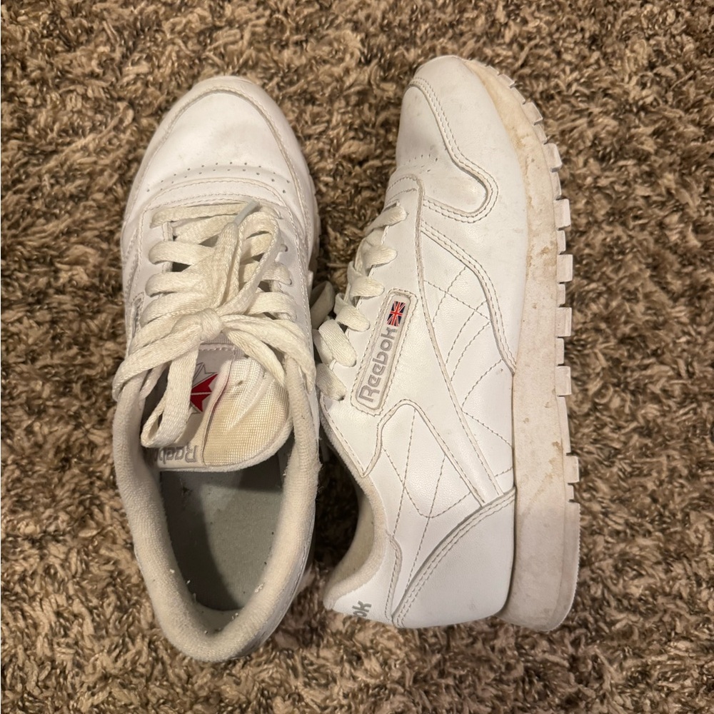White reebok shoes